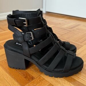 NWOT Dirty Laundry by Chinese Laundry Fun Stuff Heeled Sandal